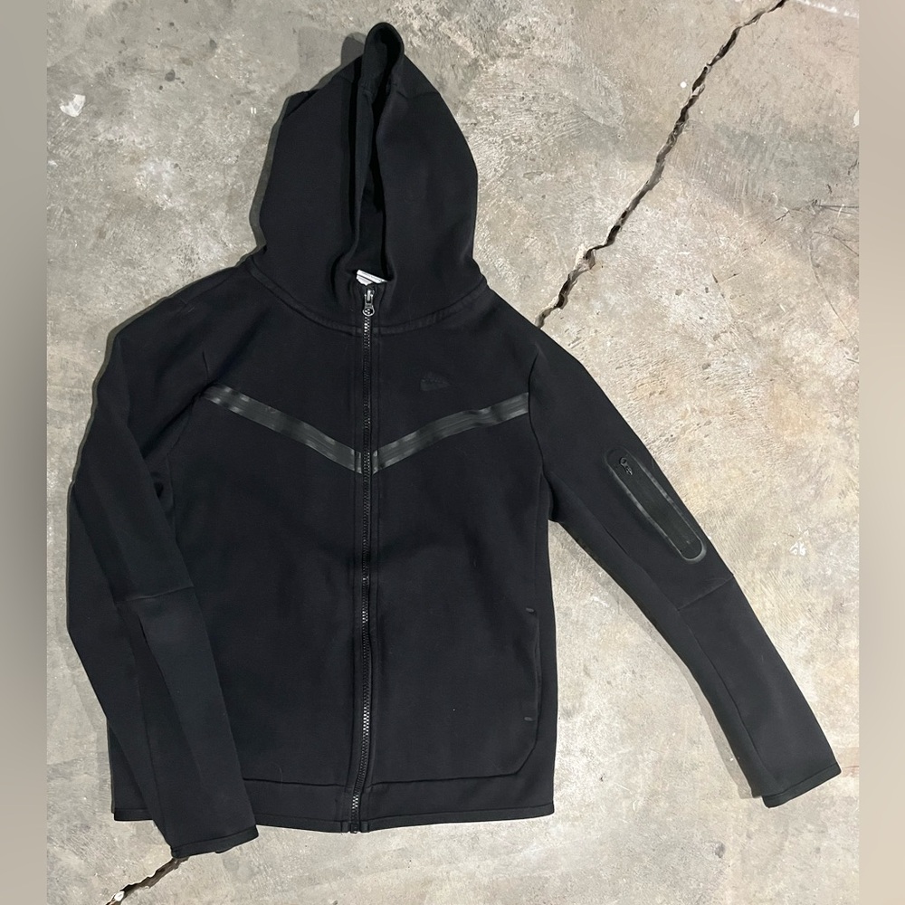 Youth Black Nike Tech